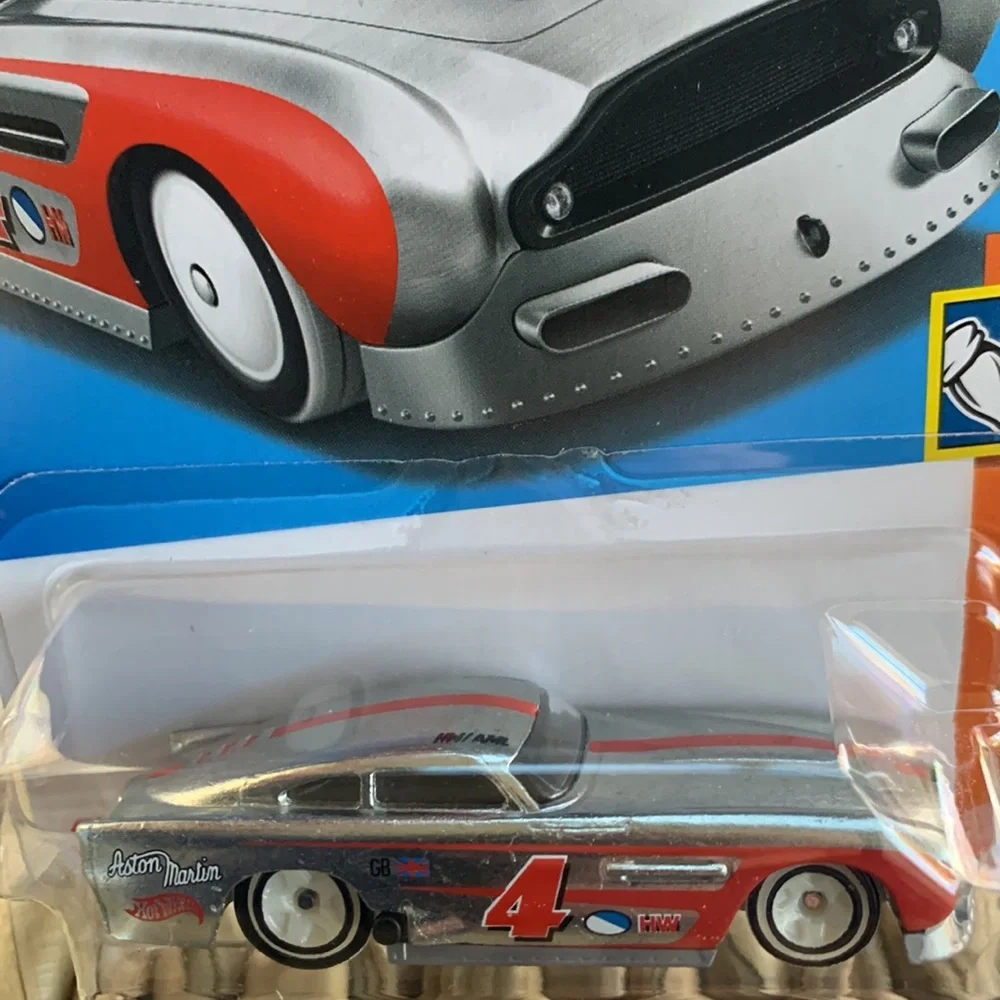Aston Martin DB4GT High-Speed Edition Hot Wheels AstonMartin HotWheels Race Car